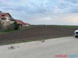 Prodajem gradjevinsko zemljiste-Vrbas