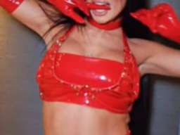 Kolekcija ženskih stvari na prodaju