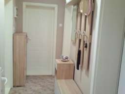 Odlican trosoban stan u Beceju