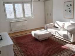 Izdajem komforan dvosoban stan kod Djeram pijace