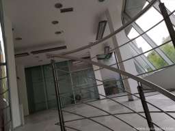 Lokal u centru Kraljeva (cena po dogovoru)