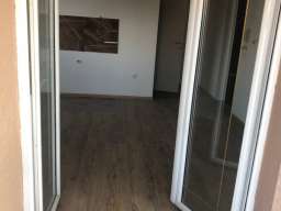 Prodajem stanove-Zeleznik