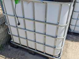 Na prodaju IBC cisterne od 1000l