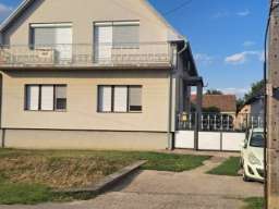 Prodajem seosko domacinstvo