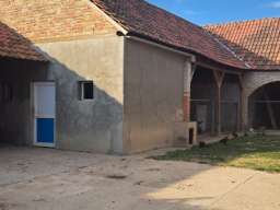 Prodajem seosko domacinstvo