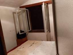 Prodajem kamenu kucu