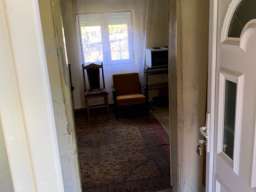 Prodajem dve kuce u Velikim Crljenima