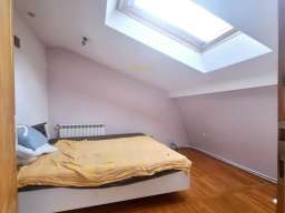 Kuca na prodaju zvezdara-uciteljsko naselje