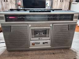 Stari radio kasetofon sharp GF 6060