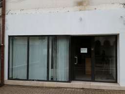 Lokal 81m2 u centru Grocke-pesacka zona