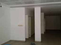 Lokal 81m2 u centru Grocke-pesacka zona