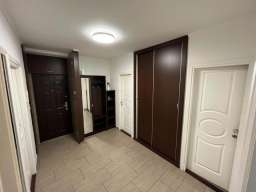 NA PRODAJU &ndash; MODERNO OPREMLJEN STAN 73 m&sup2; + terasa, BAGLJA&Scaron; &ndash; ZRENJAN