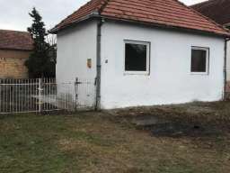Na prodaju kuca u Indjiji