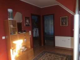 Dve kuce u strogom centru Kragujevca+poslovni prostor