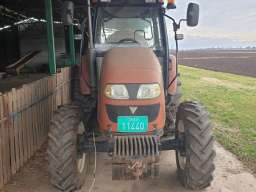 Traktor EUROPARD 824