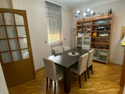 Izdaje se stan - Prvomajska, Zemun - 600 e na I spratu