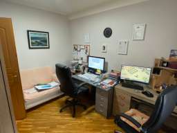 Izdaje se stan - Prvomajska, Zemun - 600 e na I spratu