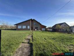 Prodaje se kuća u naselju Glumčevo Brdo, Beograd