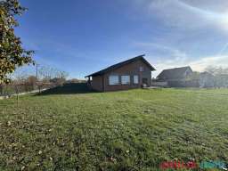 Prodaje se kuća u naselju Glumčevo Brdo, Beograd