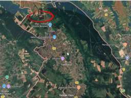 Na prodaju njiva na ulazu u Sremčicu sa desne strane 