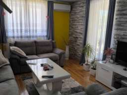 Kuca na prodaju 280m2 Sajlovo-Novi Sad