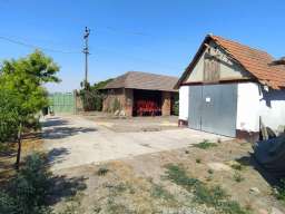Kuća, Majdan (Novi Kneževac), 110 m2