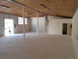 Izdajem magacin u Rakovici od 140m2