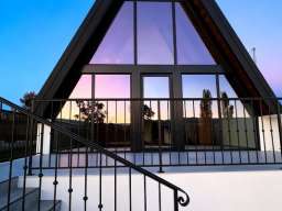 Na prodaju Luxury Villas&Poll, Aranđelovac