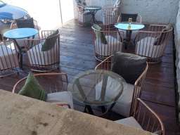 Potrebne radnice, Caffe Enigma