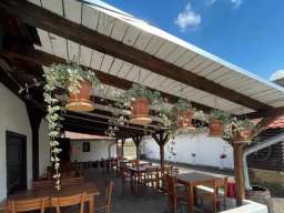 Prodaja restorana+sala za proslave+privatni parking