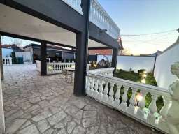 Palilula-Borca 220m2+75m2 na 6.5 ari placa