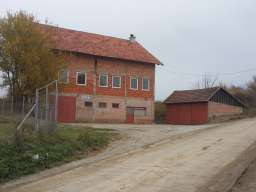 Stambeno-poslovni objekat Cortanovci