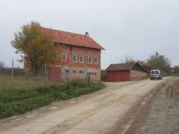 Stambeno-poslovni objekat Cortanovci