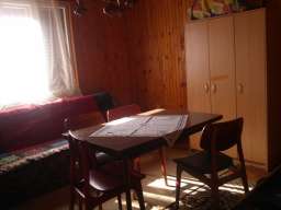 Prodajem kucu u Atenici kod plave hale