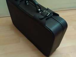 Klasičan kofer