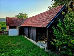 Prodajem imanje 8.6ha sa kucom-Kosjeric