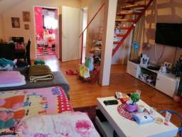 Na prodaju kuca 250m2 + 36m2 garaza