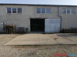 Prodajem / izdajem poslovni objekat sa halom ul. Vinogradska