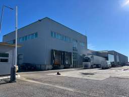 Hlađeni skladi&scaron;ni prostor +4C i suvo skladi&scaron;te