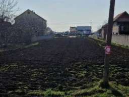 Prodajem plac u Novim Banovcima