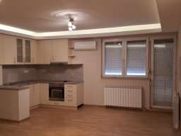 Stan na prodaju-Brace Jerkovic 78m2+15m2 terasa