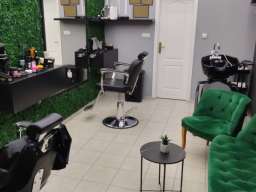 Izdajem frizerski salon u Novom Sadu na Novoj Detelinari