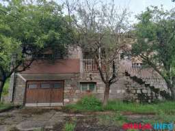 Prodajem 2 kuce na istom placu u Dobri