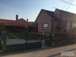 Renovirana kuca 111m2,5.45ari placa, Cacak