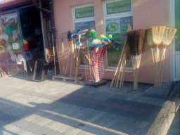 Prodajem poslovni prostor-lokal