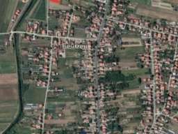 Plac u Becmenu 8 ari