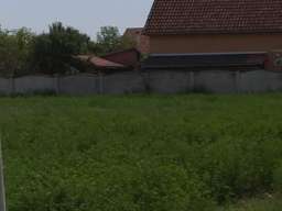 Plac u Becmenu 8 ari