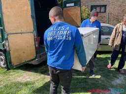 Kompletan radnik za selidbe potreban. 