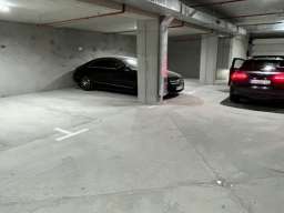Izdajem garazno parking mesto nova zgrada dunavska 24-26