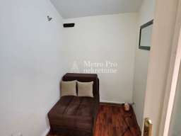 Dvoiposoban stan na prodaju, Slavija, 42m2 + 15m2 terasa